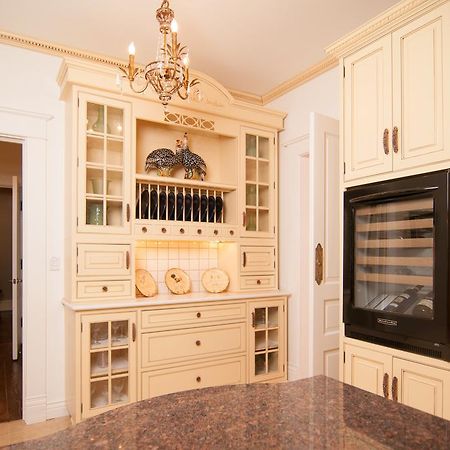 Greene Gables Inn White Hall Екстер'єр фото
