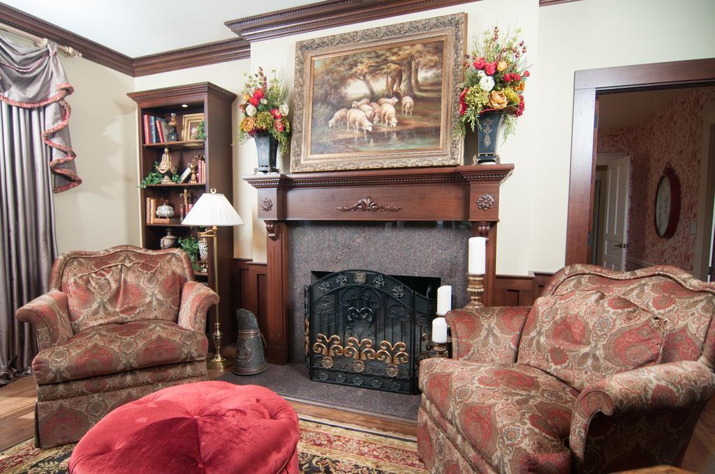 Greene Gables Inn White Hall Екстер'єр фото