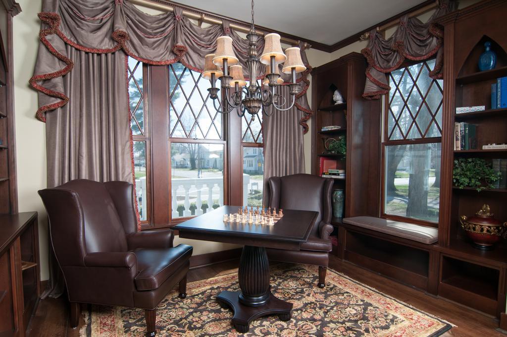 Greene Gables Inn White Hall Екстер'єр фото