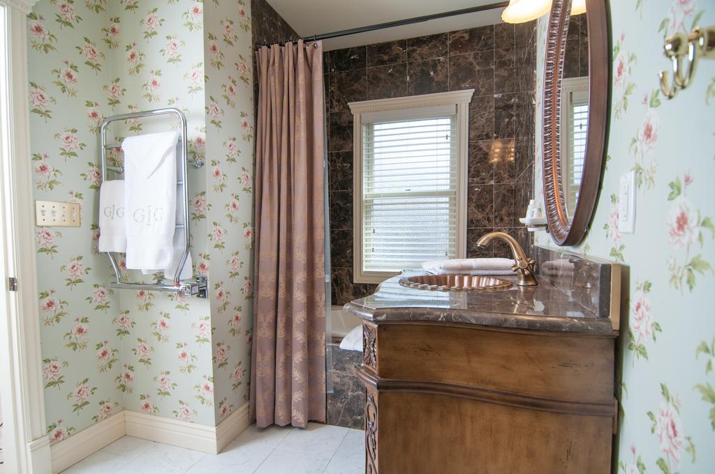 Greene Gables Inn White Hall Екстер'єр фото